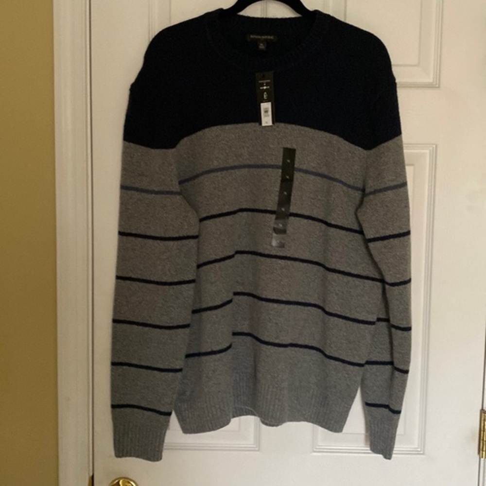 Brand new with tags  Banana Republic  XL blue and gray sweater.